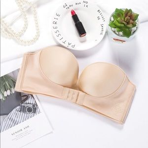 Magic bra - strapless- with front buckle 36D- never worn